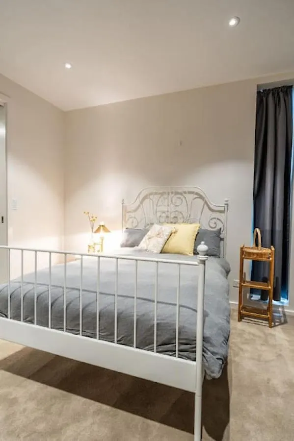 Spark Penthouse The Aria Apartments With Carpark Adelaide